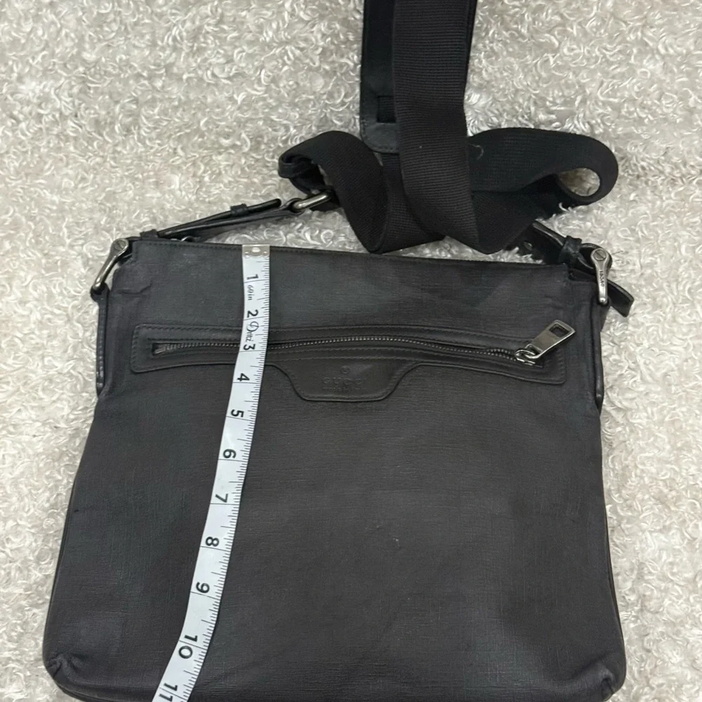 Gucci GG Supreme Shoulder Bag Crossbody Messenger Bag Black